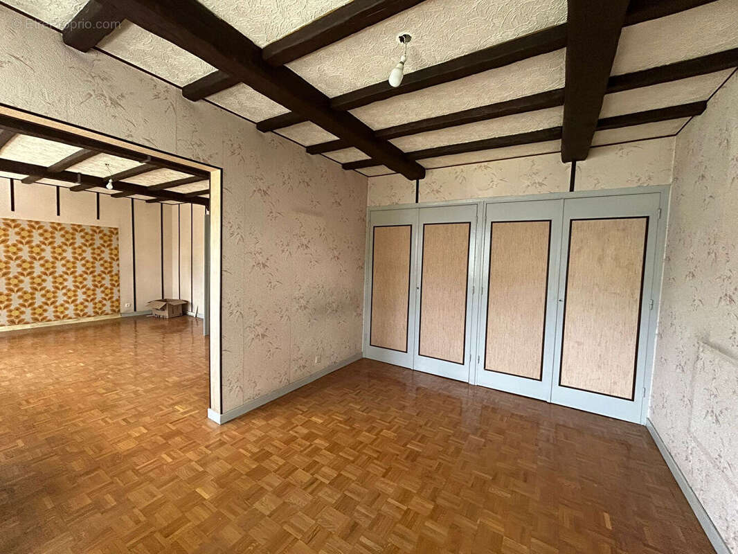 Appartement à OULLINS