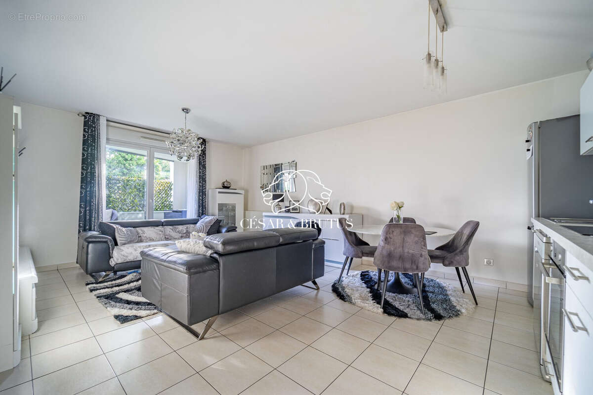 Appartement à SAINT-FONS