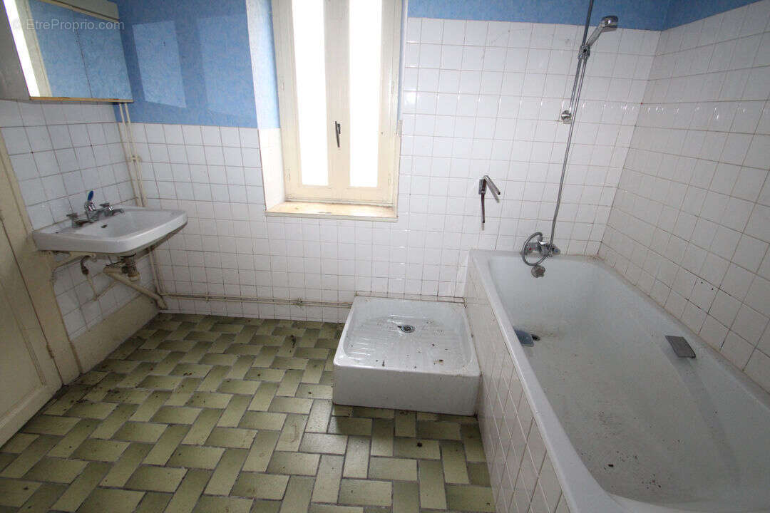 Maison à SAINT-LEGER-DES-VIGNES