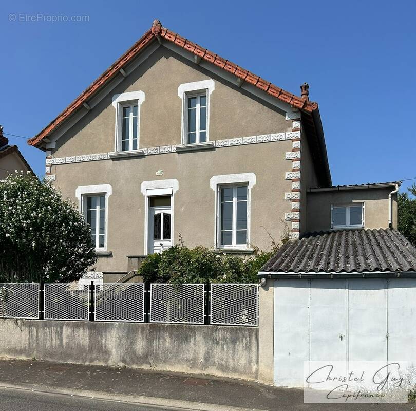 Maison à CHATEAU-DU-LOIR