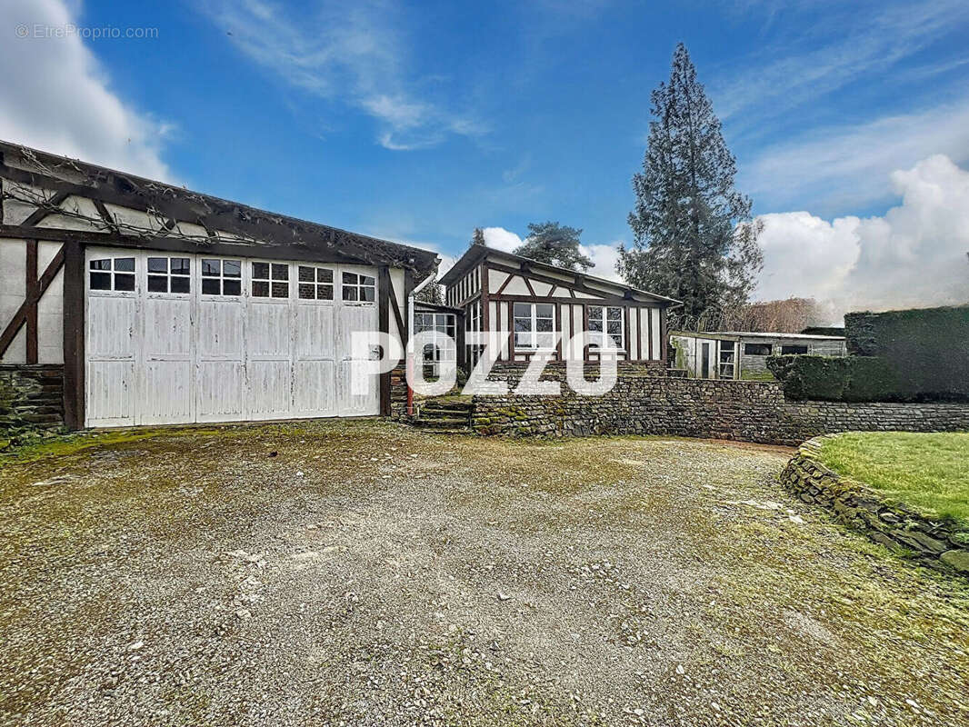 Maison à SAINT-HILAIRE-DU-HARCOUET