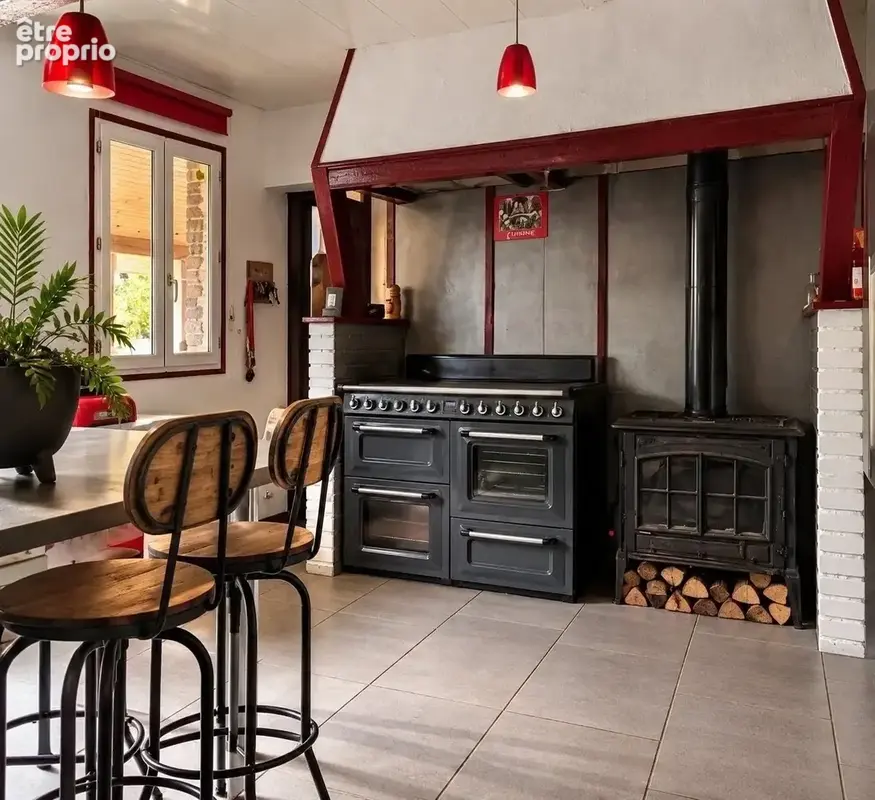 Maison familiale avec vaste terrain et bel espace extérieur - photo 6