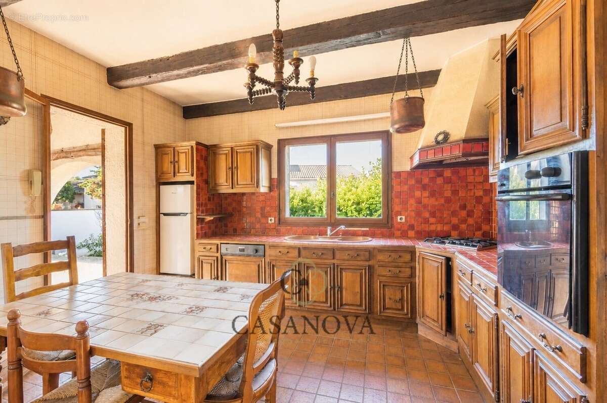 Maison à MAUGUIO
