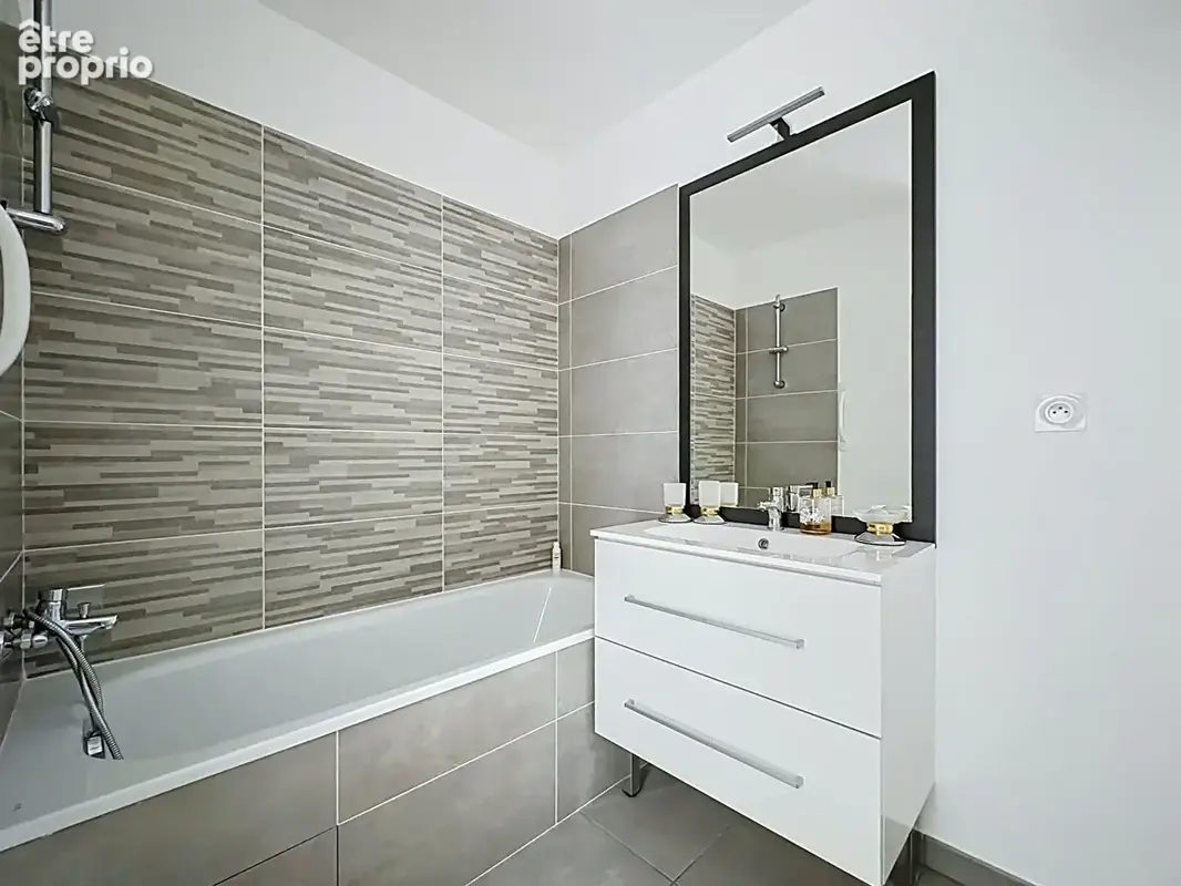 Appartement COUP DE COEUR Crépieux La Pape 3 pièces 66.62 m² - photo 7