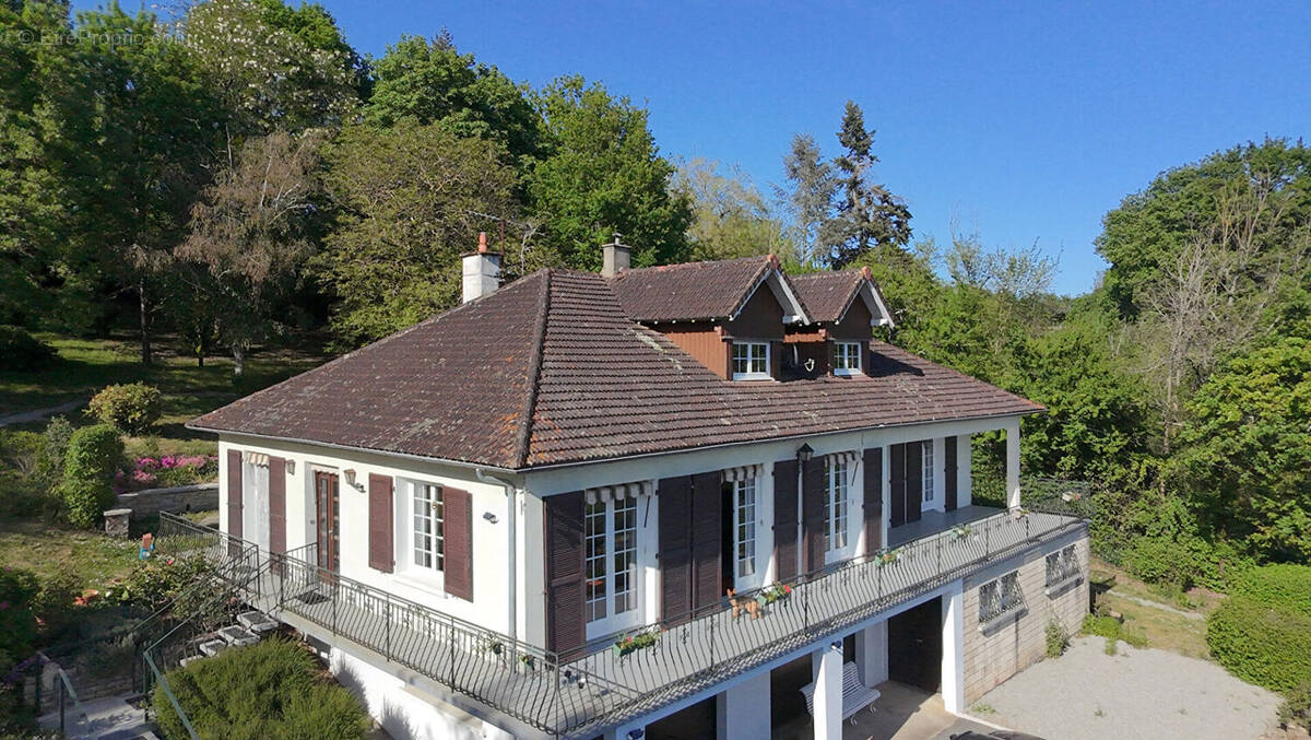 Maison à CHARROUX