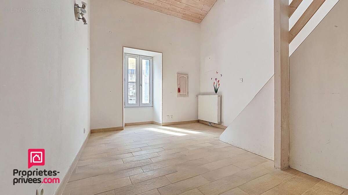 Maison à BOURCEFRANC-LE-CHAPUS