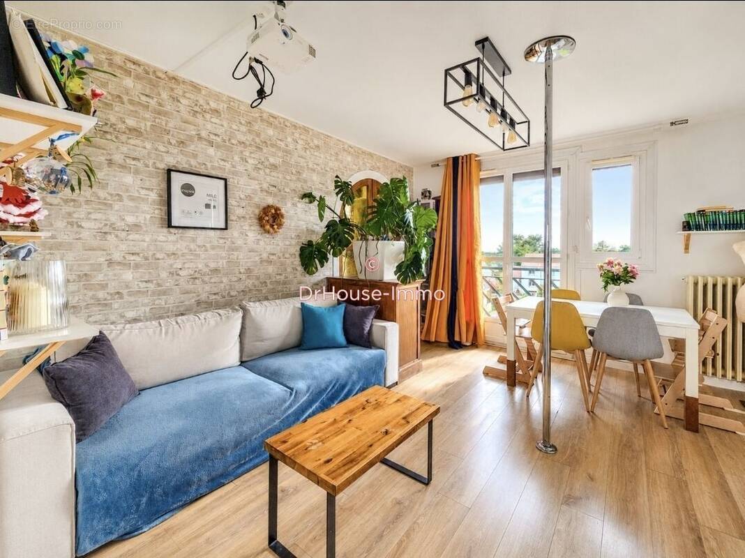 Appartement à SAINT-CYR-SUR-LOIRE