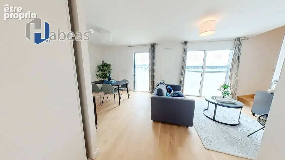 Élégant T3 Duplex avec 2 Loggias à Villeurbanne - photo 4