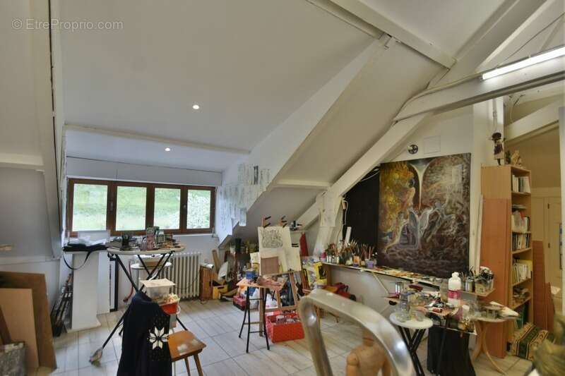 Maison à COURS-LA-VILLE