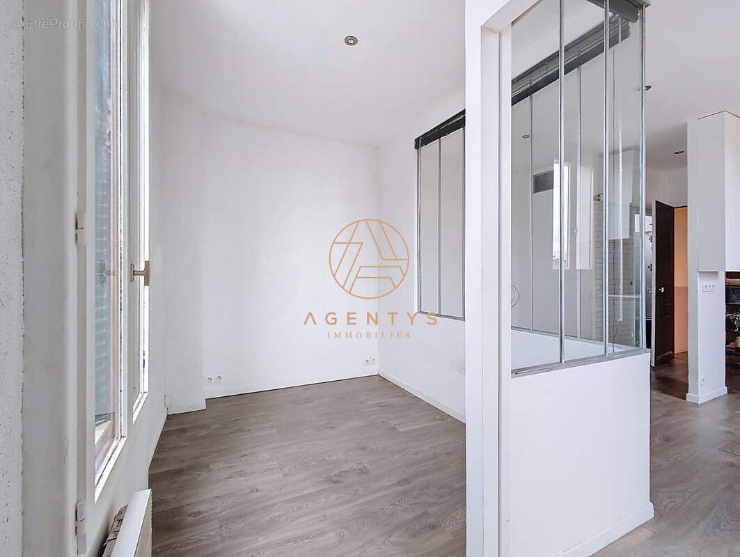 Appartement à SAINT-MAUR-DES-FOSSES