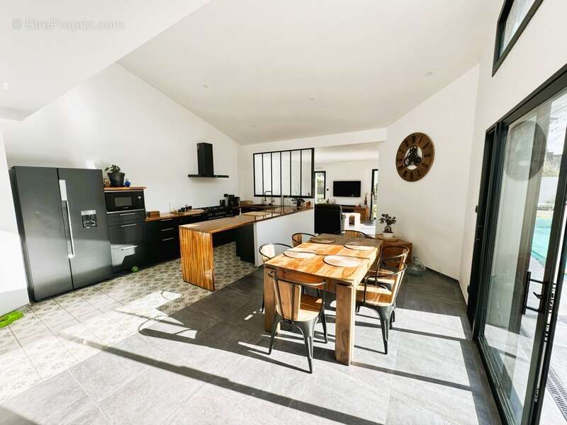 Maison à PLOUNEOUR-TREZ