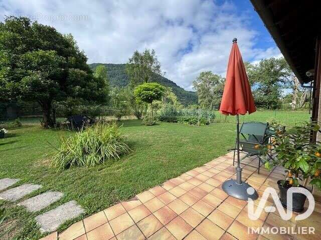 Photo 3