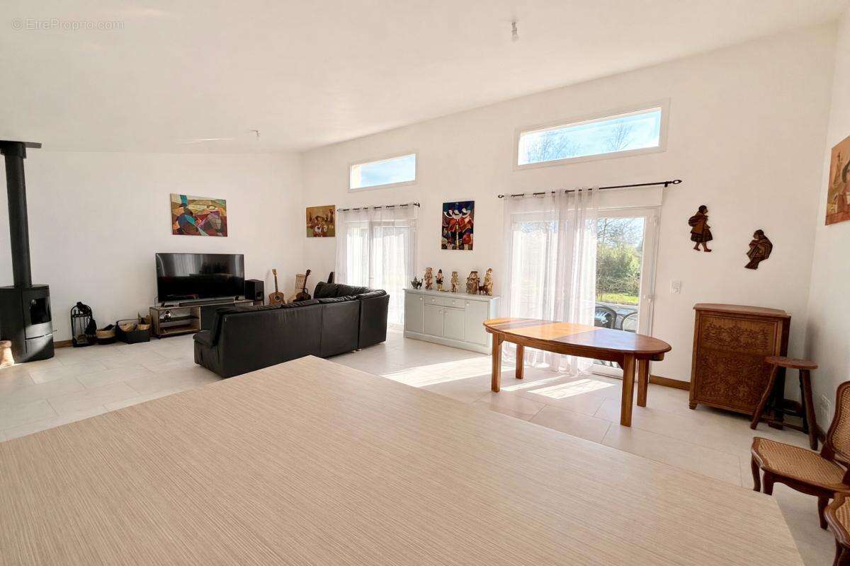 A 15 min de Sens, Maison de plain-pied de 2025, 9 pièces , 4 chambres , Exposition plein Sud, DPE A - photo 2