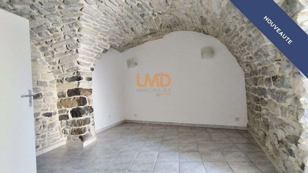 Appartement à CLARENSAC