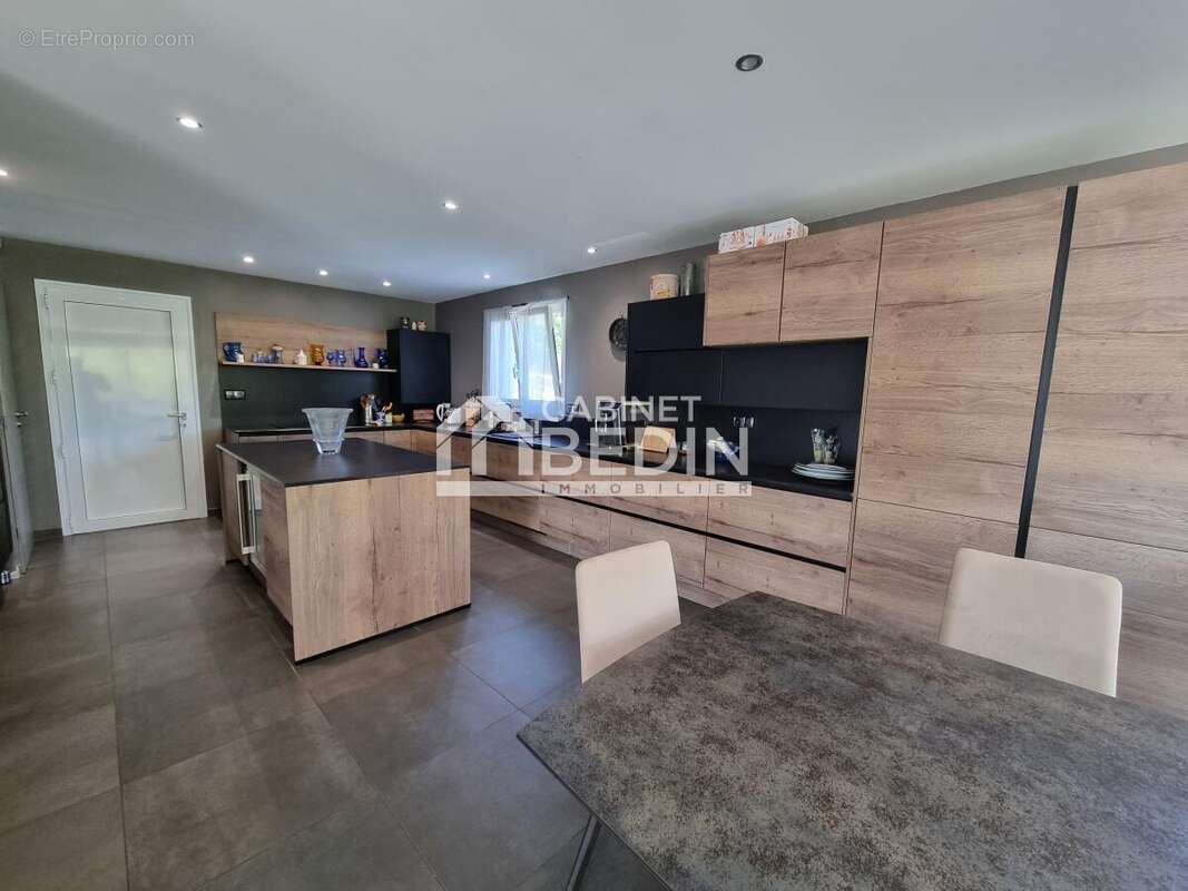 Maison à SAINT-SELVE