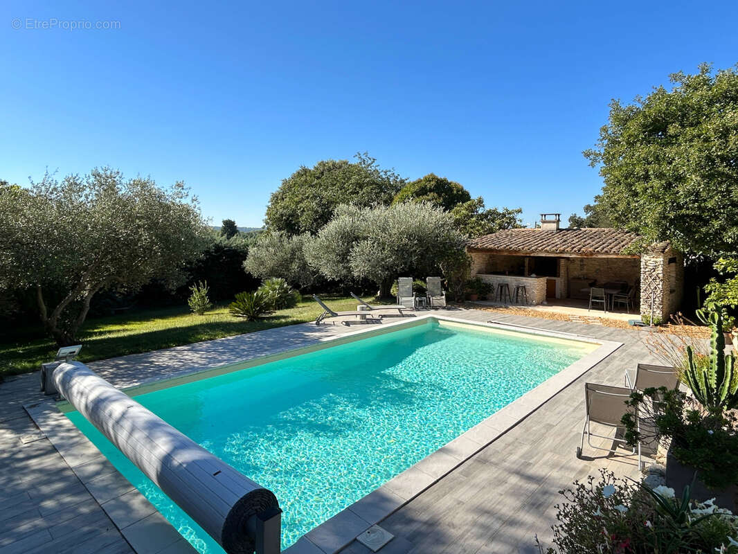 Maison à SAINT-QUENTIN-LA-POTERIE