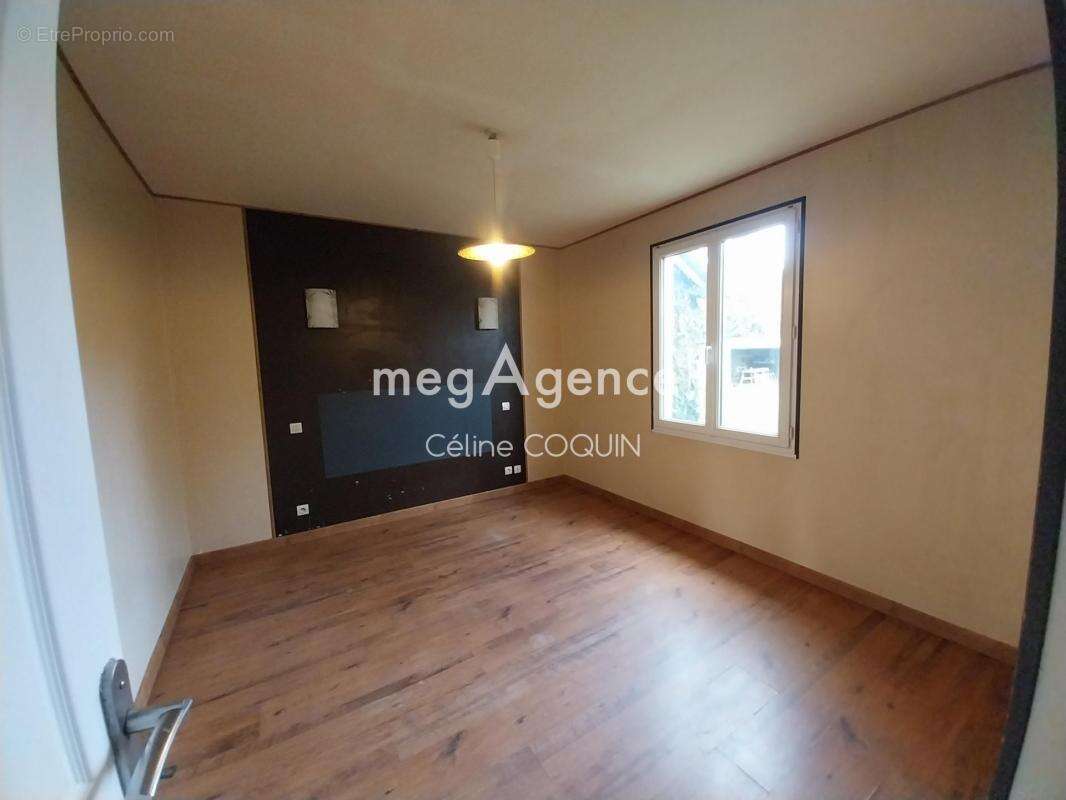Maison de plain-pied 120 m² – 3 chambres – Garage – Terrain 1 114 m² – Fort potentiel d'évolution - photo 10