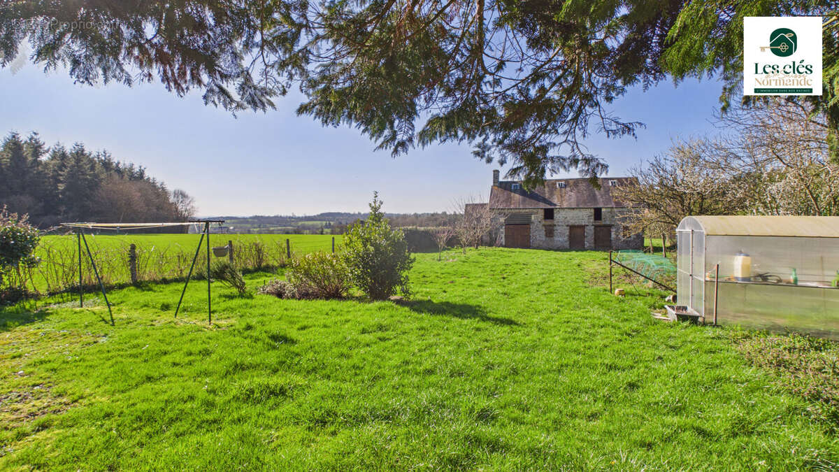 Maison à LENAULT