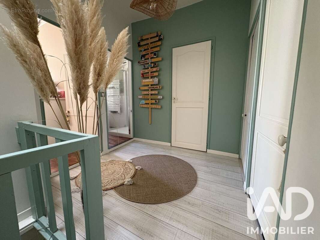 Maison 110 m² à Marans  - photo 7
