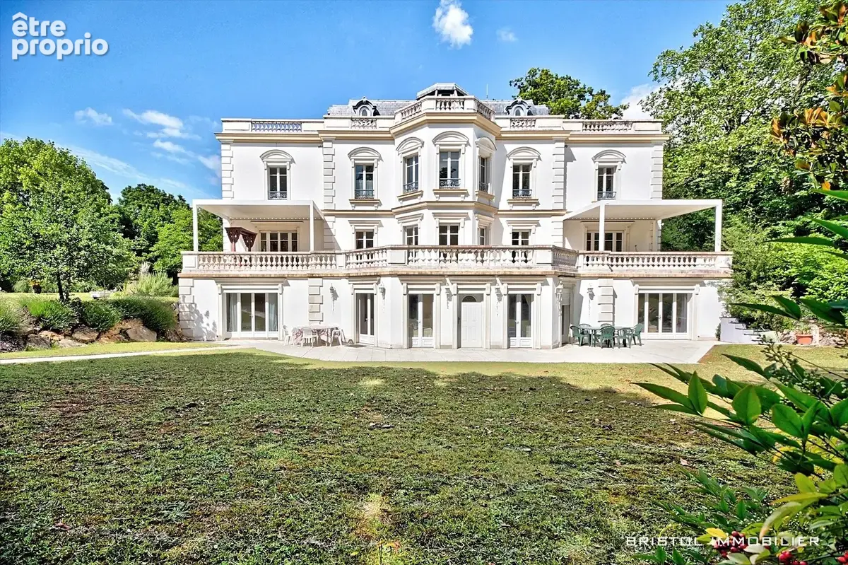 Photo Autres à Le Vesinet au prix de 5 795 000€