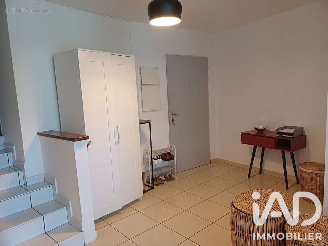Appartement 91 m² à L'etang-Sale  - photo 2