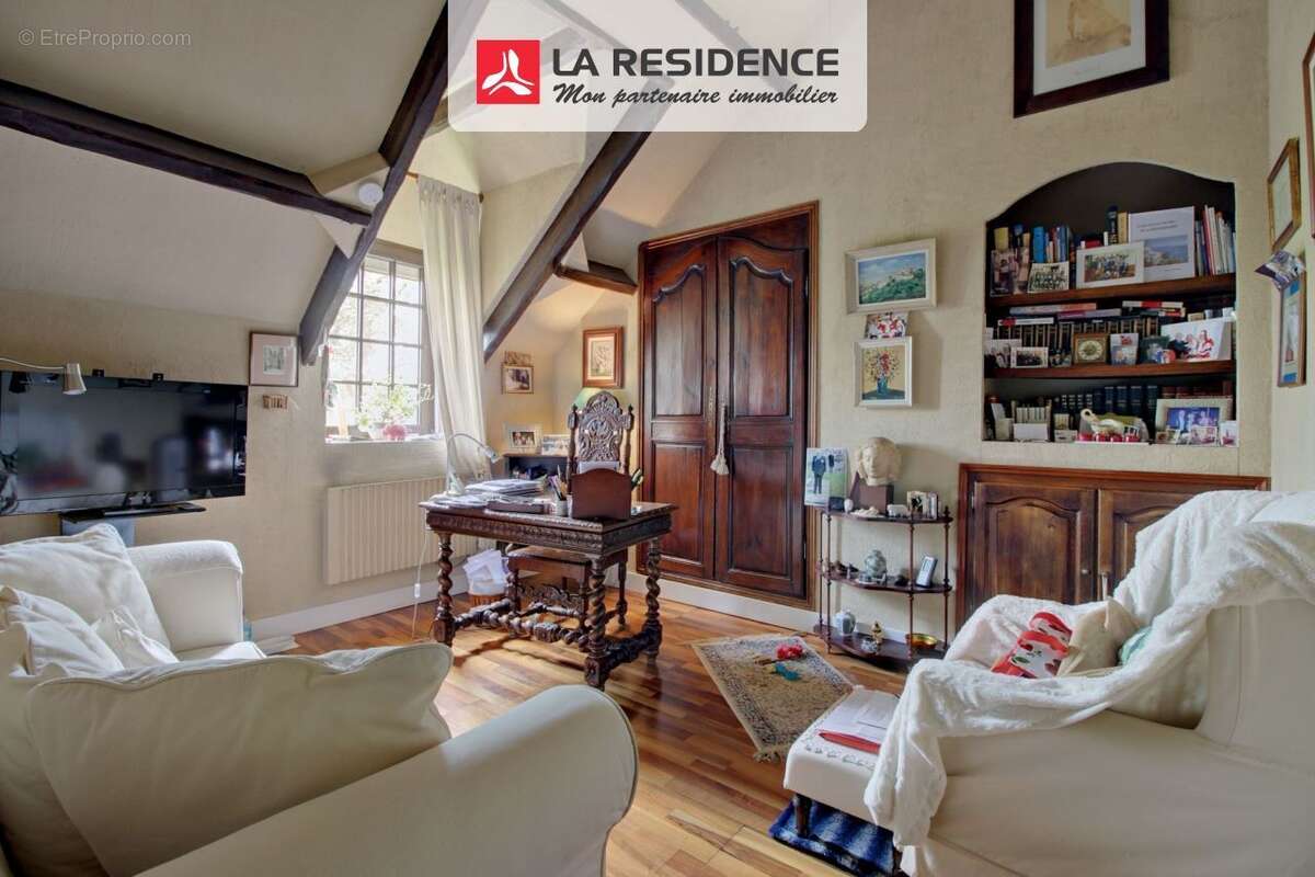 Maison à BONNIERES-SUR-SEINE