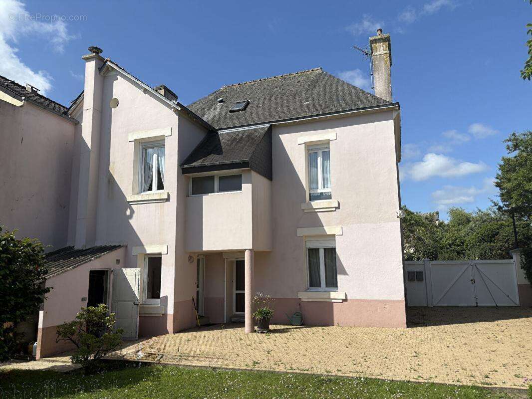 A vendre RIEC SUR BELON (29340) Maison de ville 7 pièces 4 chambres 124 m2 - photo 2