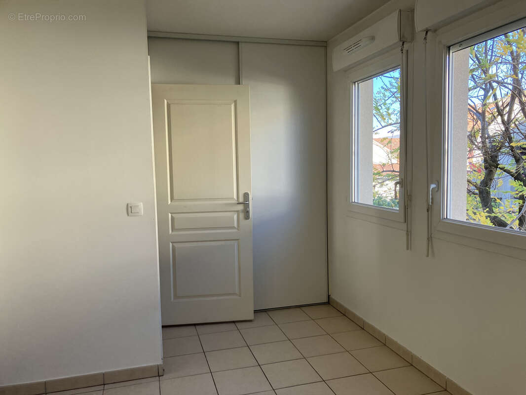 Appartement à CRAPONNE