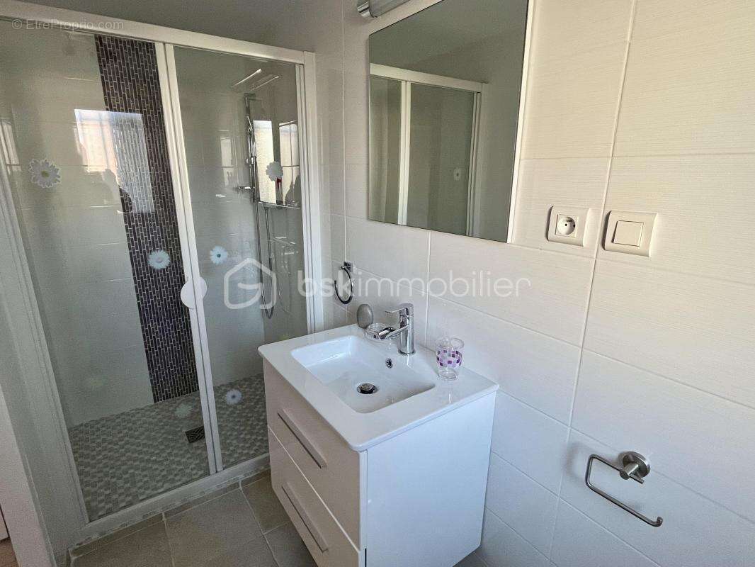 Maison très bien entretenue de 142 m², située au cœur d’un quartier résidentiel paisible - photo 11