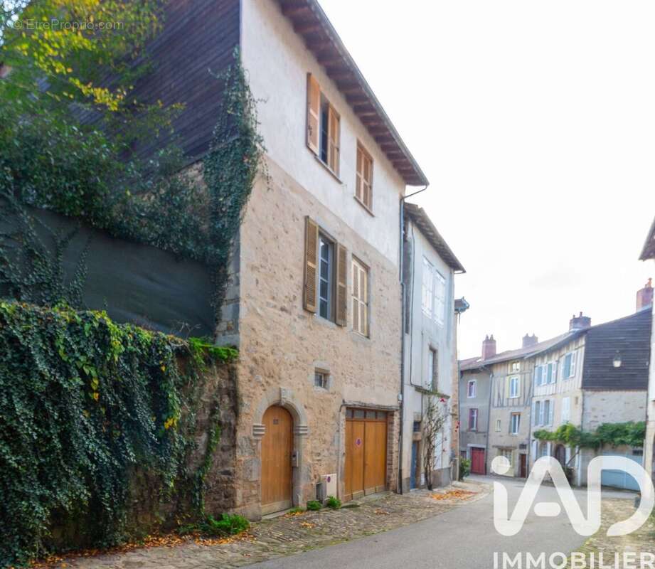 Photo 2 - Appartement à SAINT-LEONARD-DE-NOBLAT