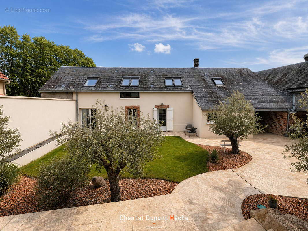 Maison à SAINT-PREST