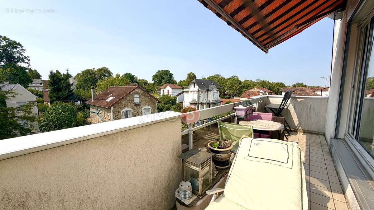 Appartement 76 m² à Le Raincy  - photo 8