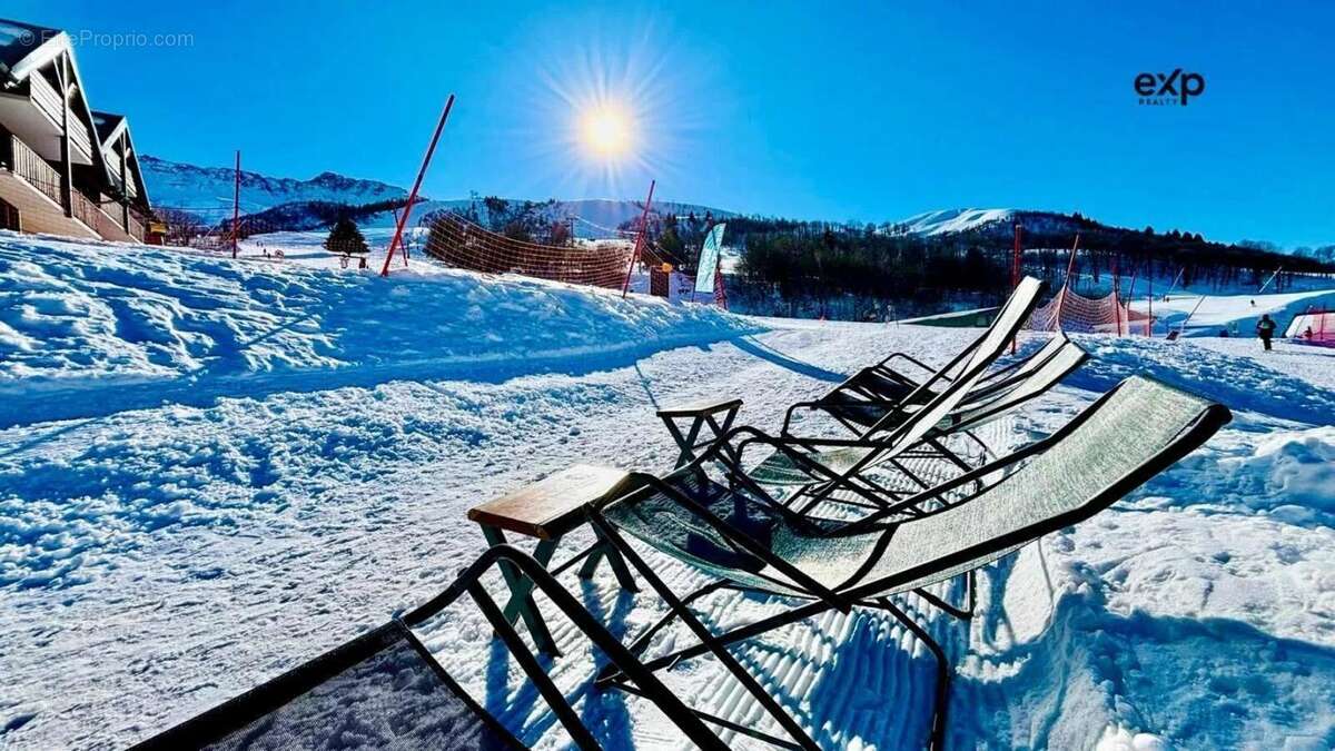 Commerce à SAINT-FRANCOIS-LONGCHAMP