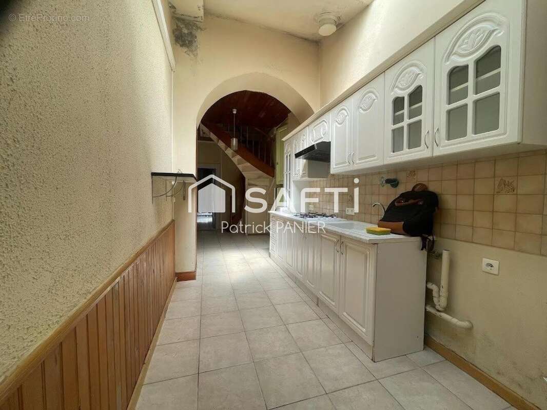 Maison 227 m² à Aulnay  - photo 4