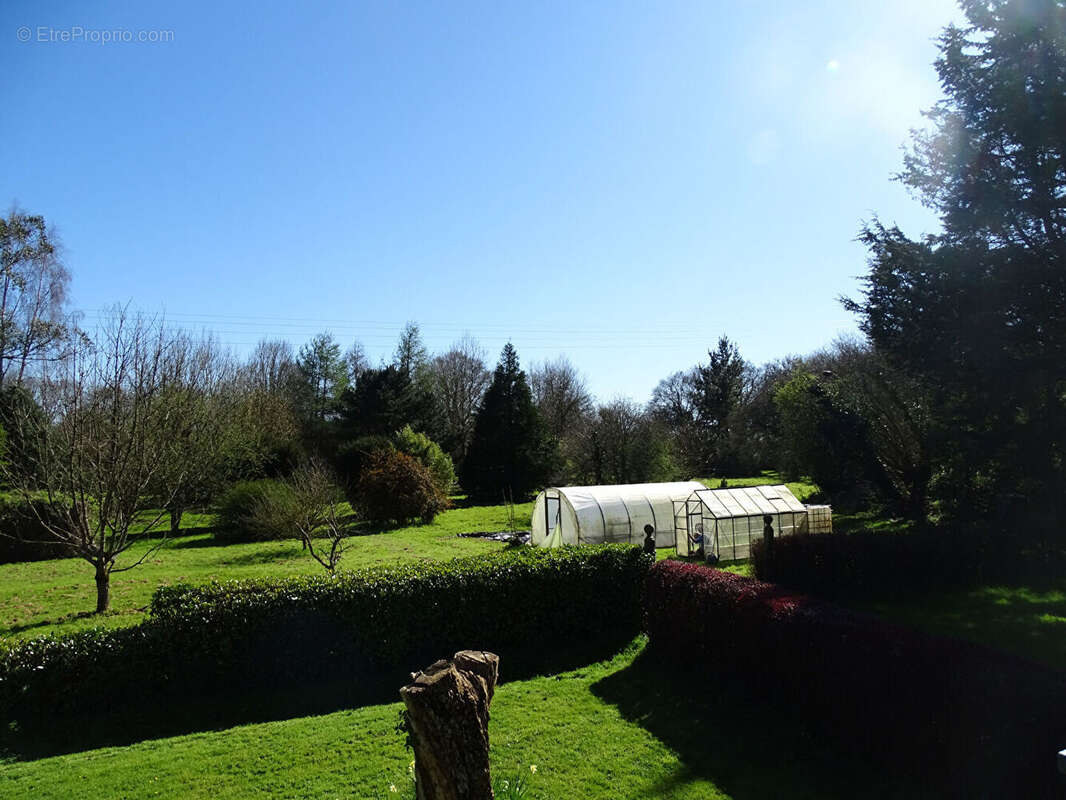 Maison à PLUSSULIEN