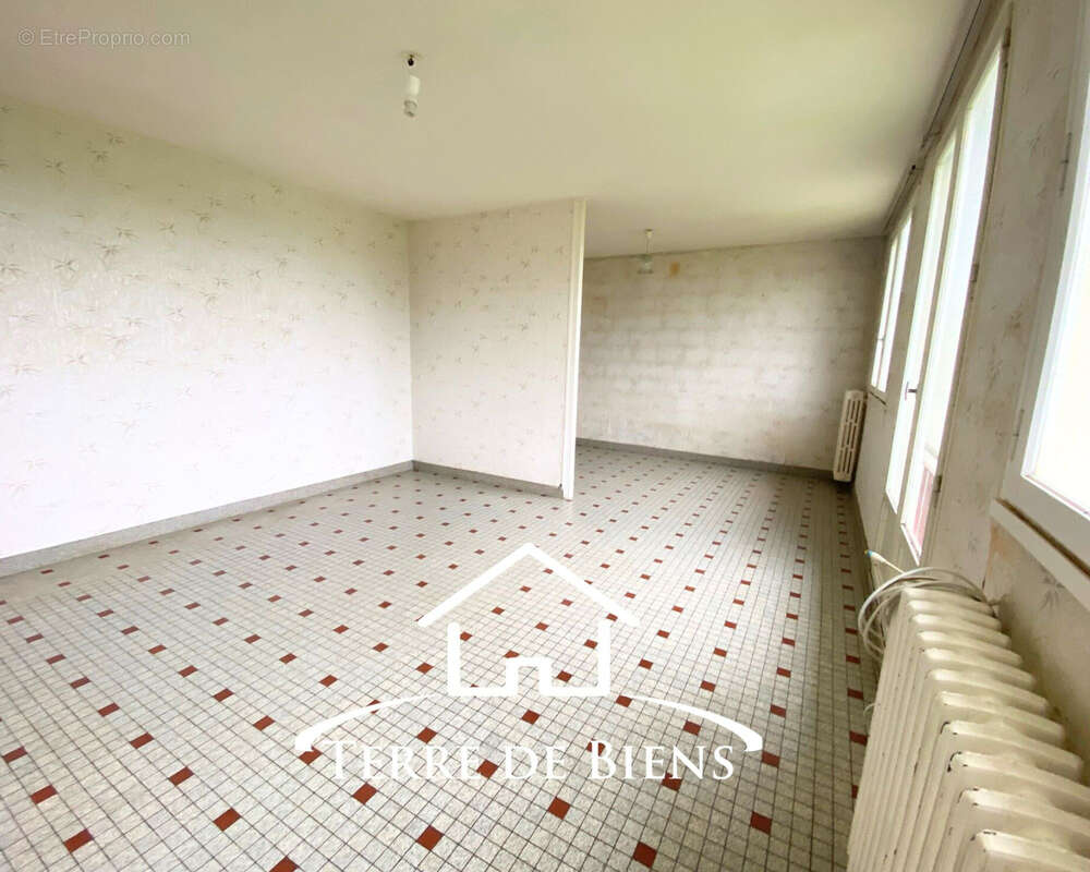 Maison à HARTENNES-ET-TAUX