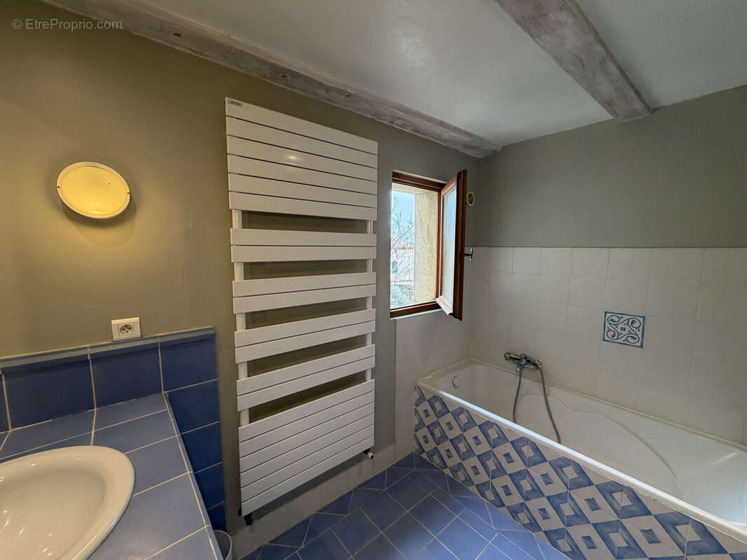 Maison à SAINT-QUENTIN-LA-POTERIE