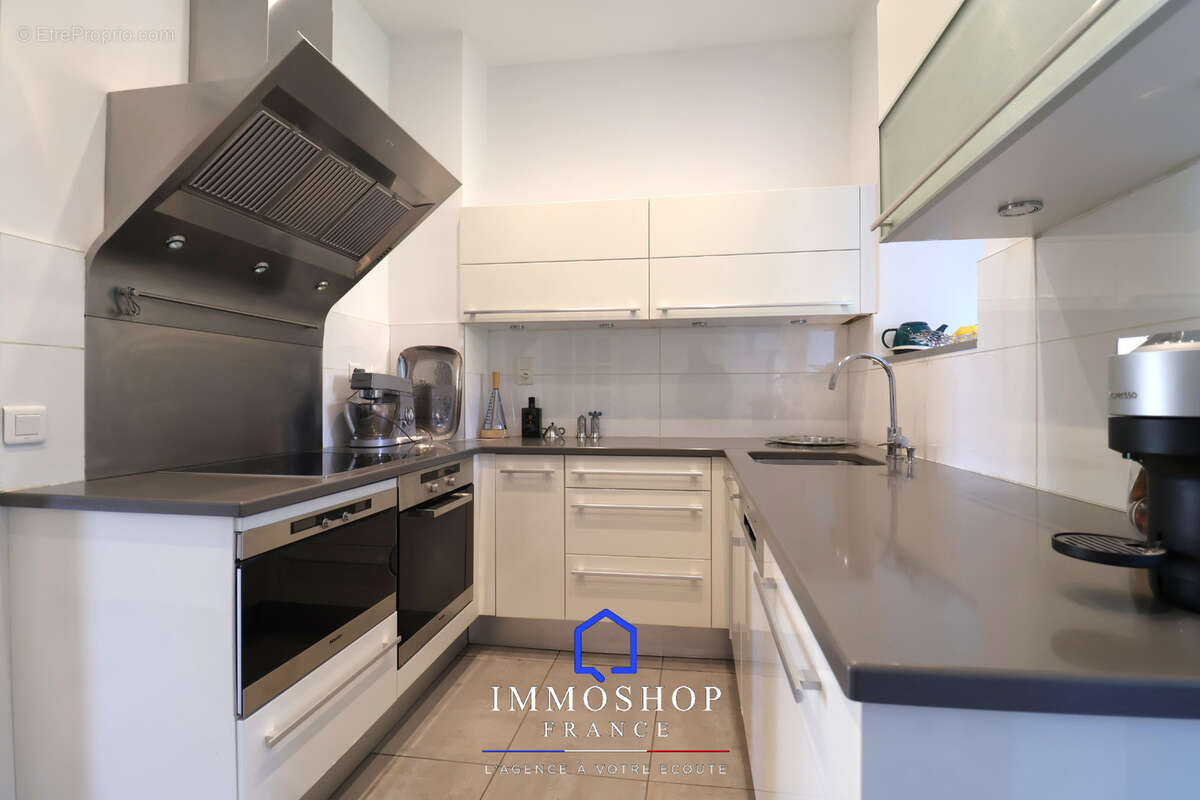 Appartement à MARSEILLE-7E