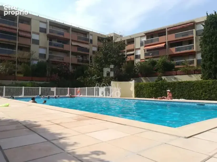 Appartement à HYERES
