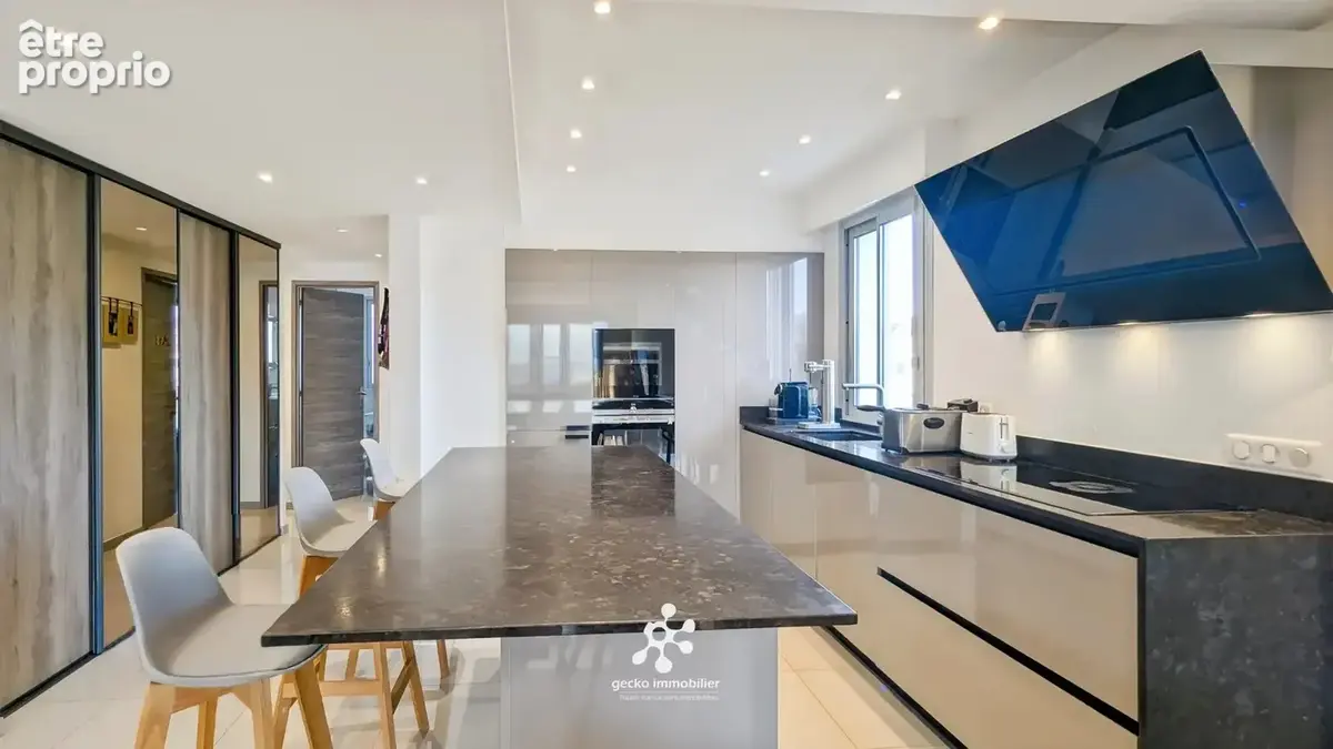 NICE - CIMIEZ/RIMIEZ - Appartement 4 pièces avec terrasse, balcon et vue panoramique - photo 3