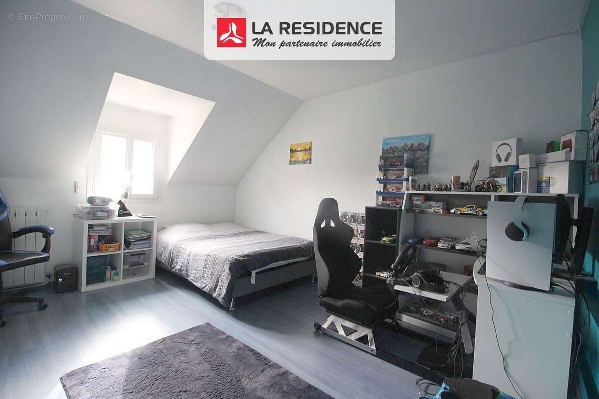 Maison à BONNIERES-SUR-SEINE