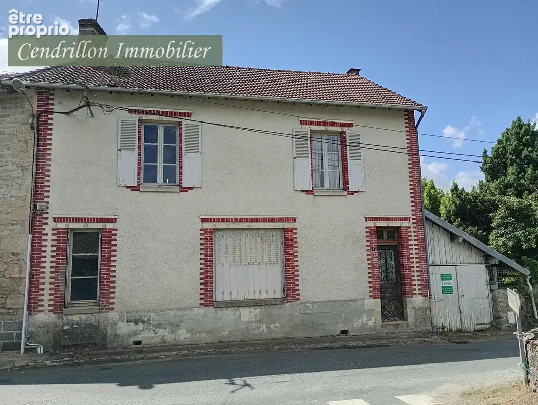 Maison à SAINT-HILAIRE-LE-CHATEAU