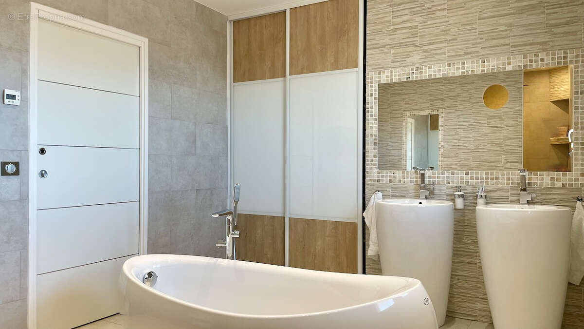 Maison à SAINT-DENIS-DU-BEHELAN