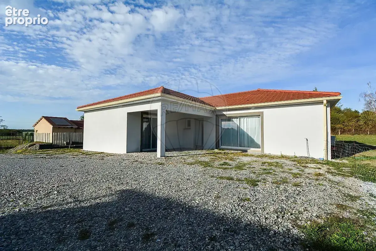 Photo Maison à Vendat au prix de 262 500€