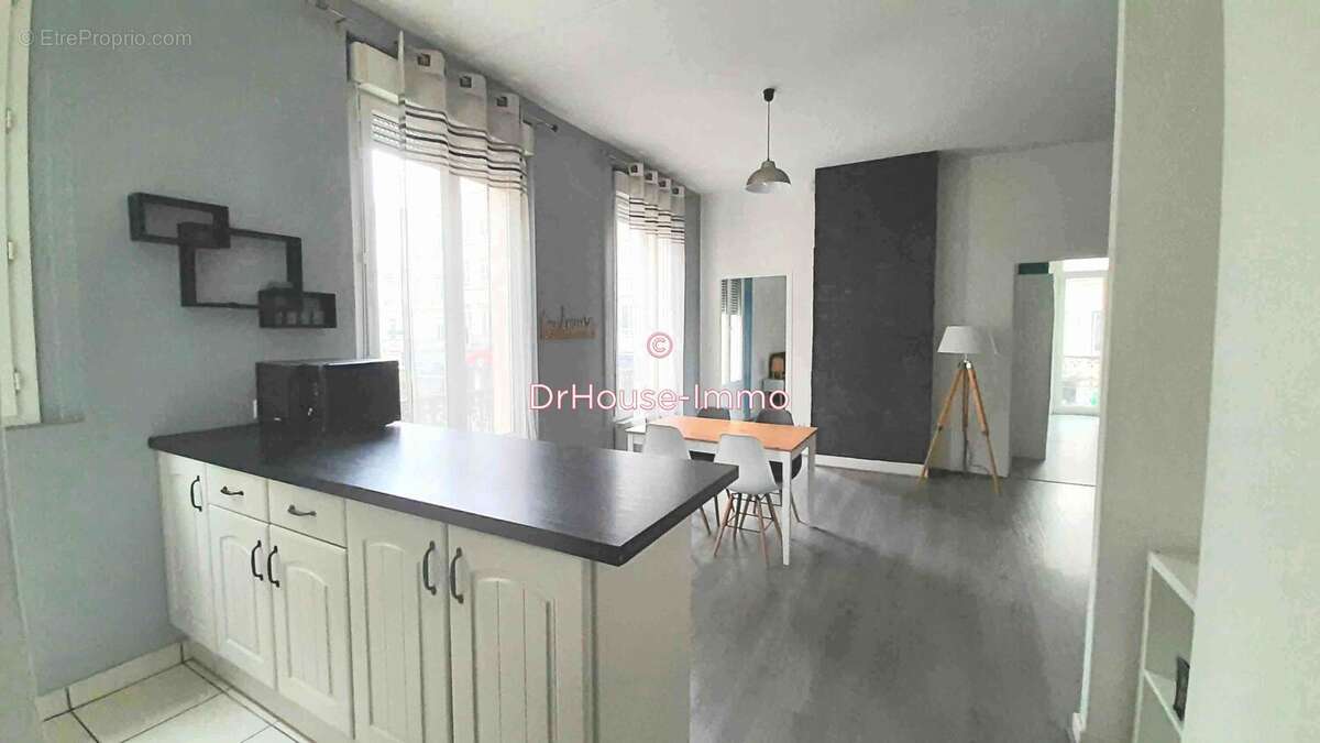 Appartement 72 m² à Saint-Etienne  - photo 6