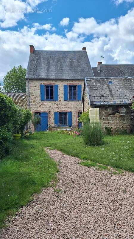 Maison avec jardin et garage à St. Maurice près Pionsat - photo 34