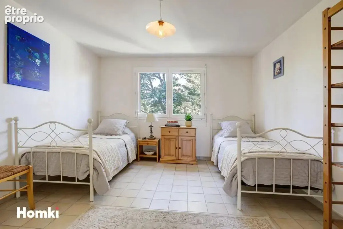 Maison/Villa T9 de 234 m² à Saint-Cyprien 66750 - photo 15