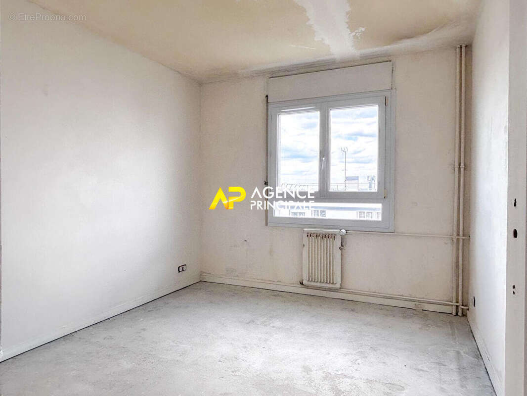 Appartement à SARTROUVILLE