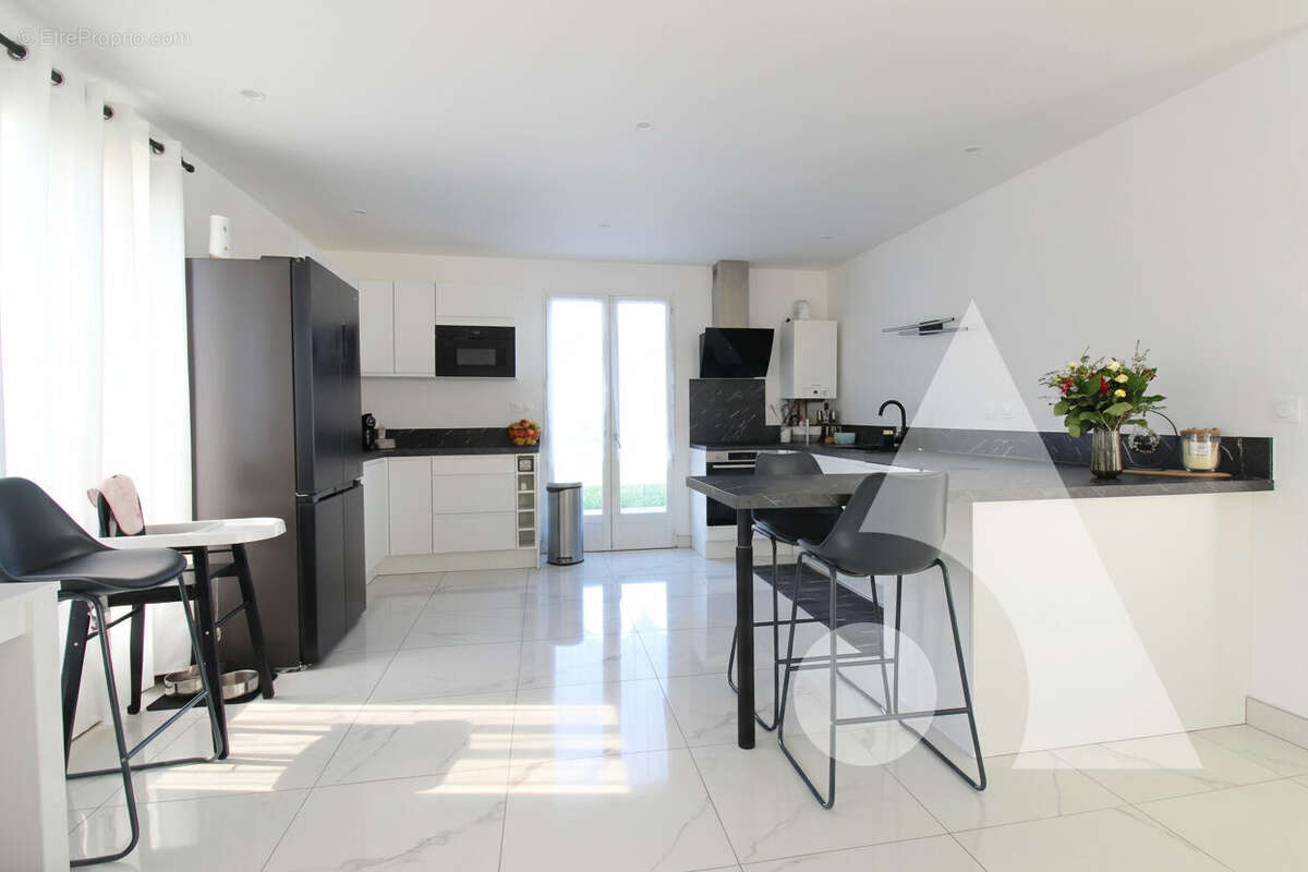 Maison Pont Sainte Maxence 5 pièce(s) 90 m2 - photo 2