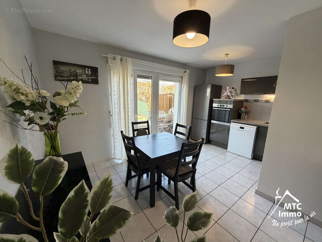 Appartement à LOYETTES